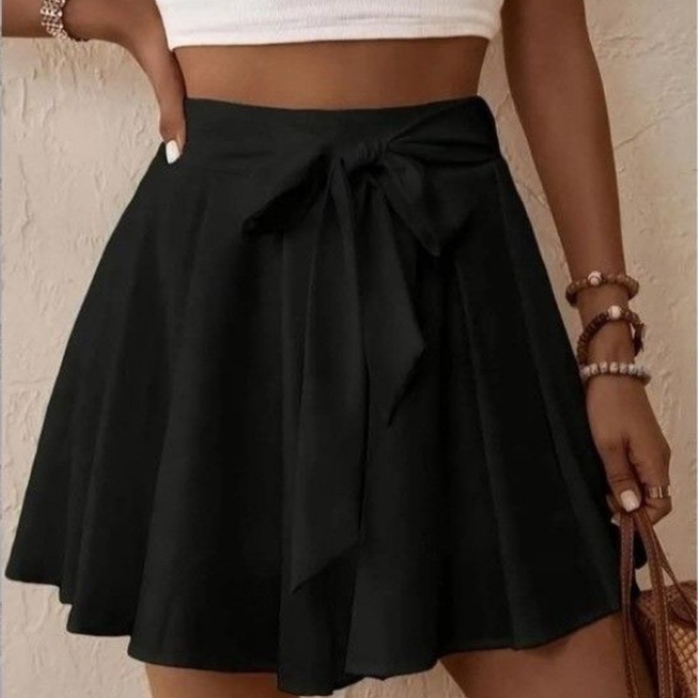 Zara Tie High Waist Black Shorts